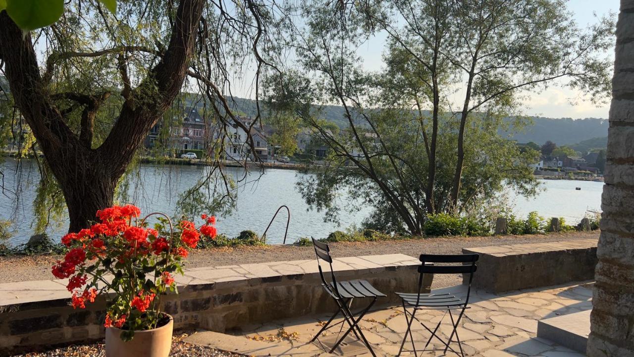 Pieds Dans L'Eau Private Wellness Bordure De Meuse Vila Lustin Exterior foto