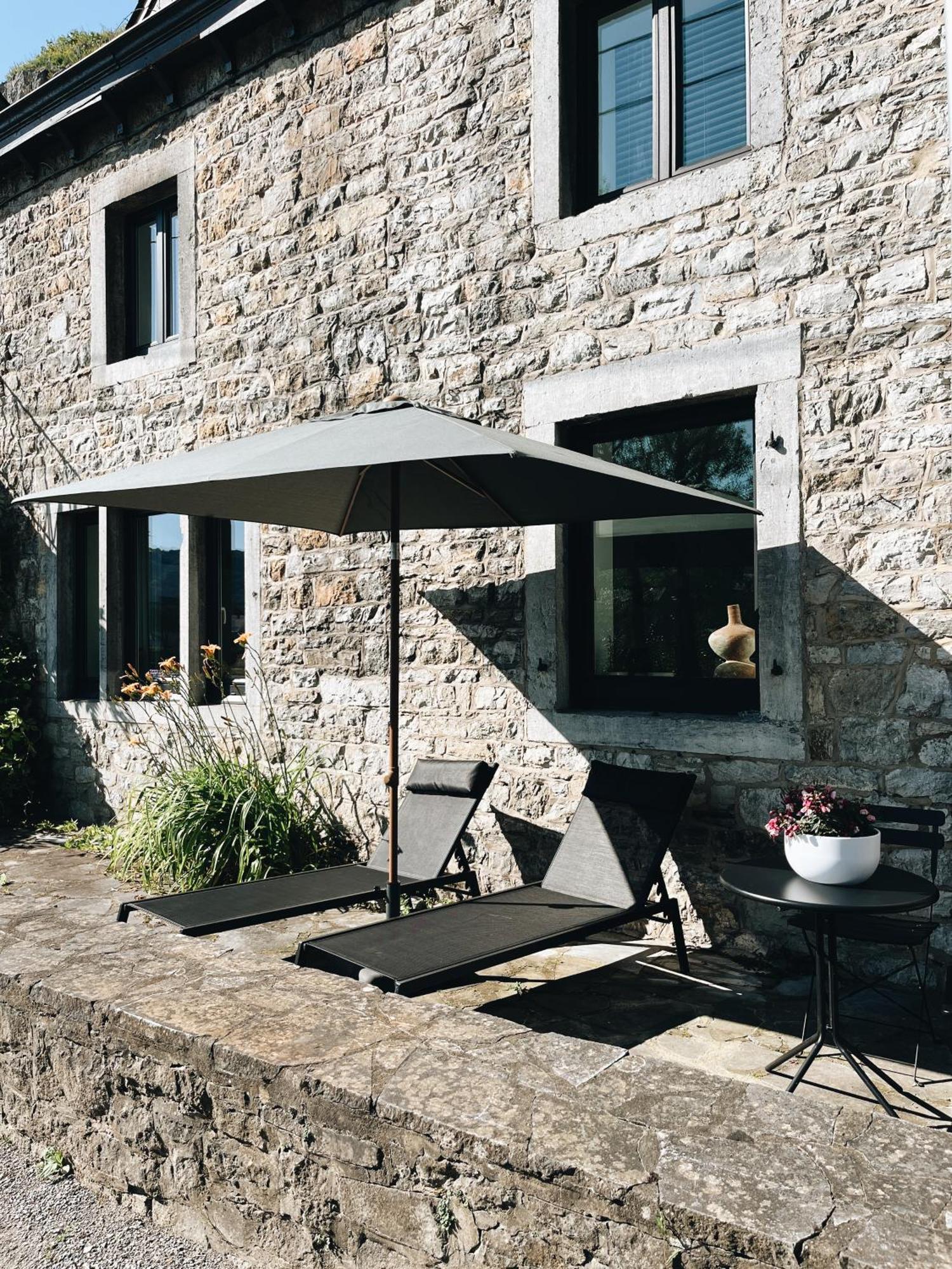 Pieds Dans L'Eau Private Wellness Bordure De Meuse Vila Lustin Exterior foto