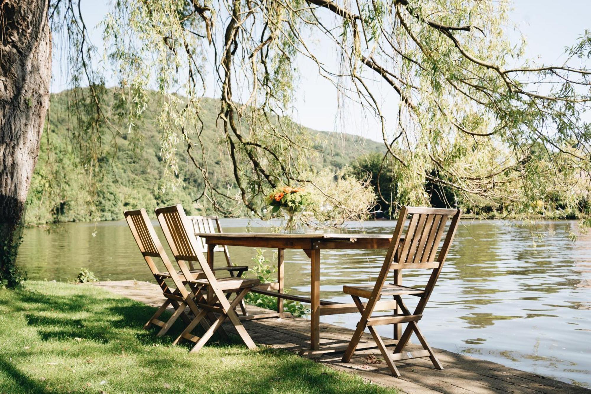 Pieds Dans L'Eau Private Wellness Bordure De Meuse Vila Lustin Exterior foto